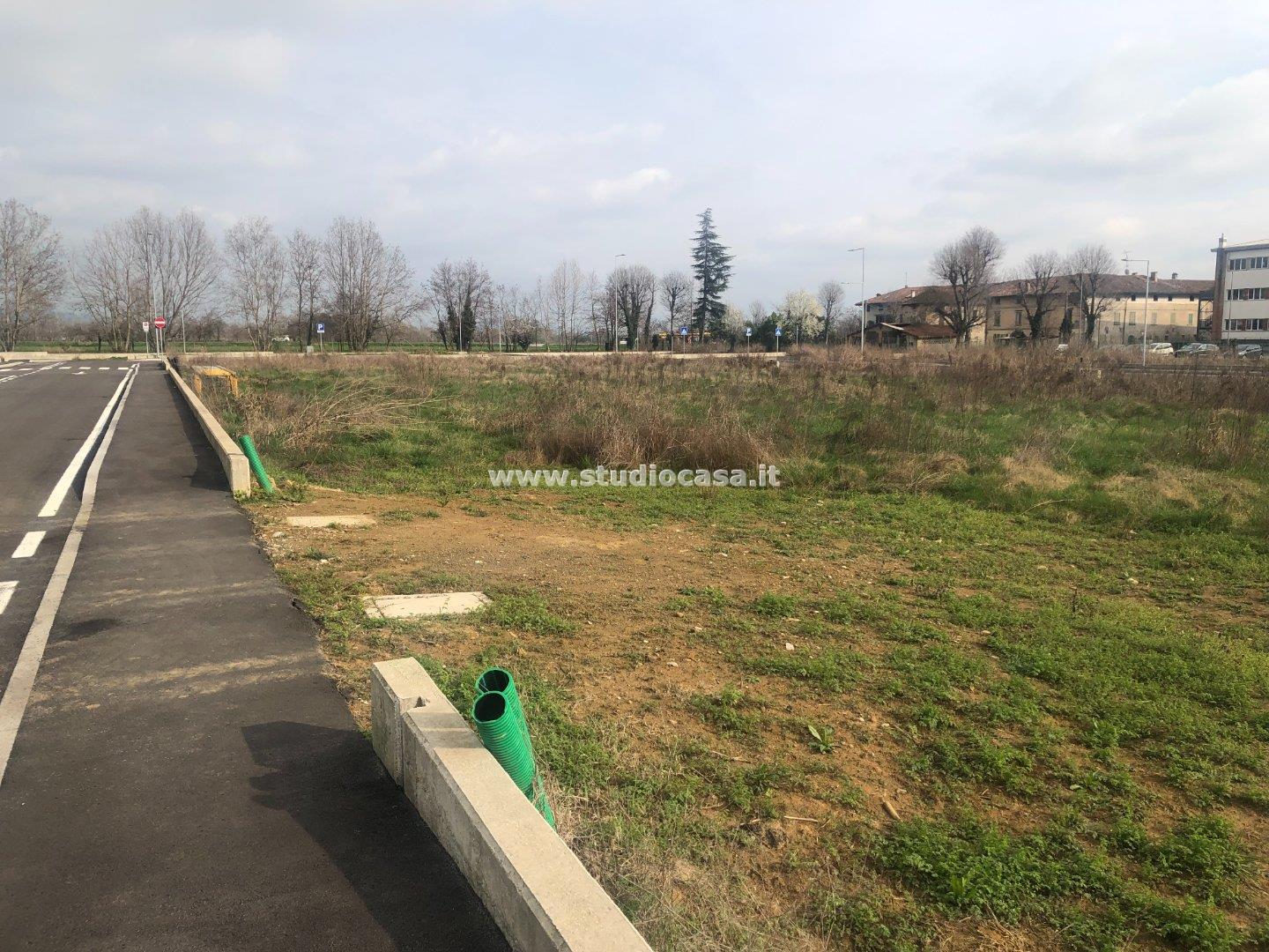 Terreno Residenziale in vendita a Calcinate