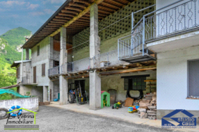 Cascina in vendita a Vertova