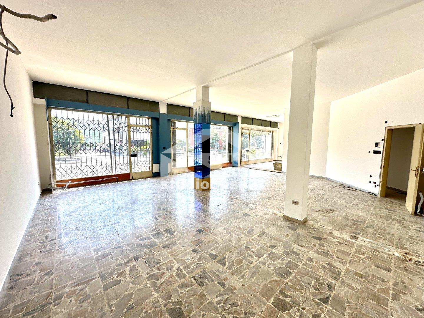 Negozio in vendita a Riva del Garda