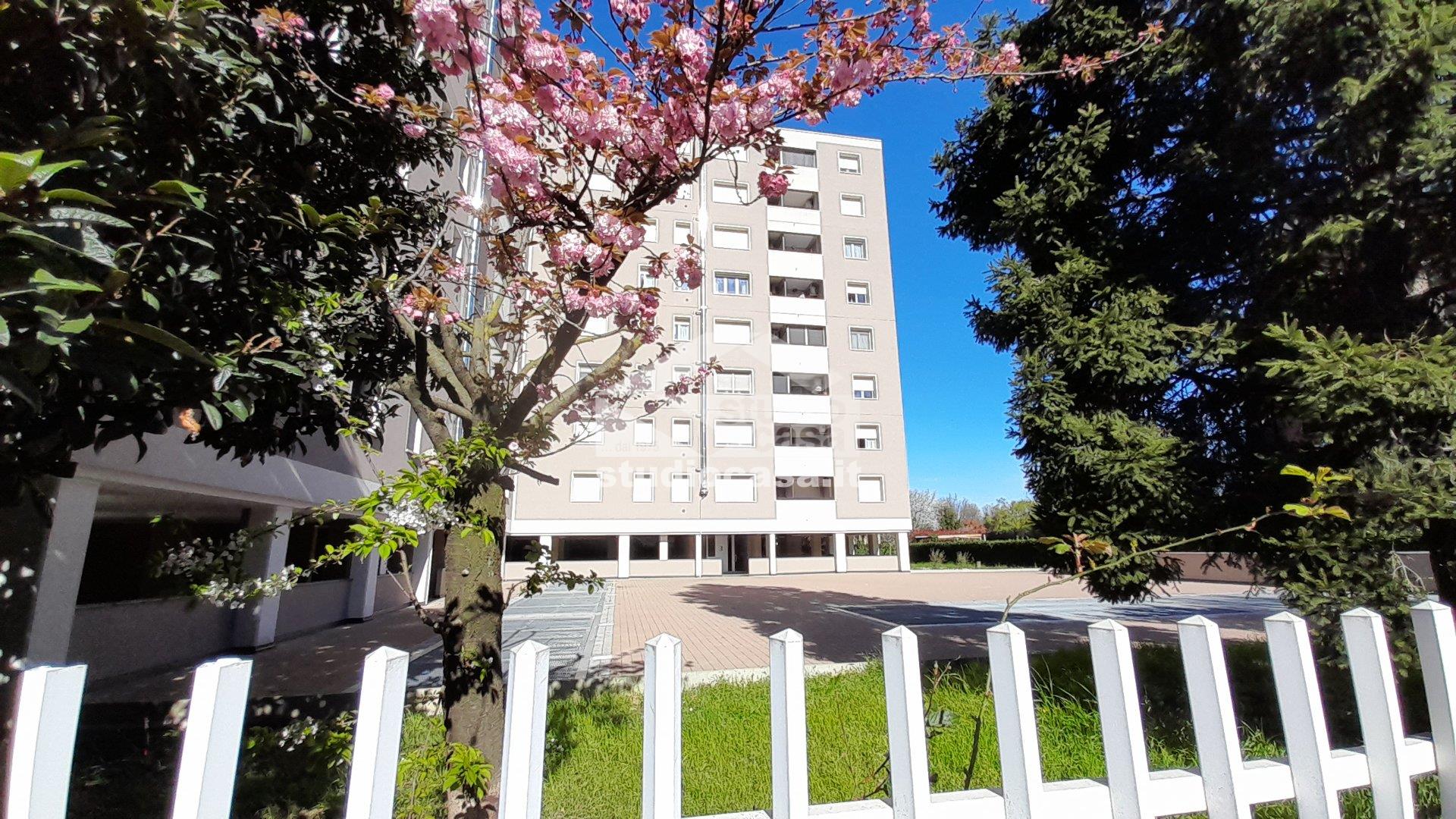 Appartamento in vendita a Rho