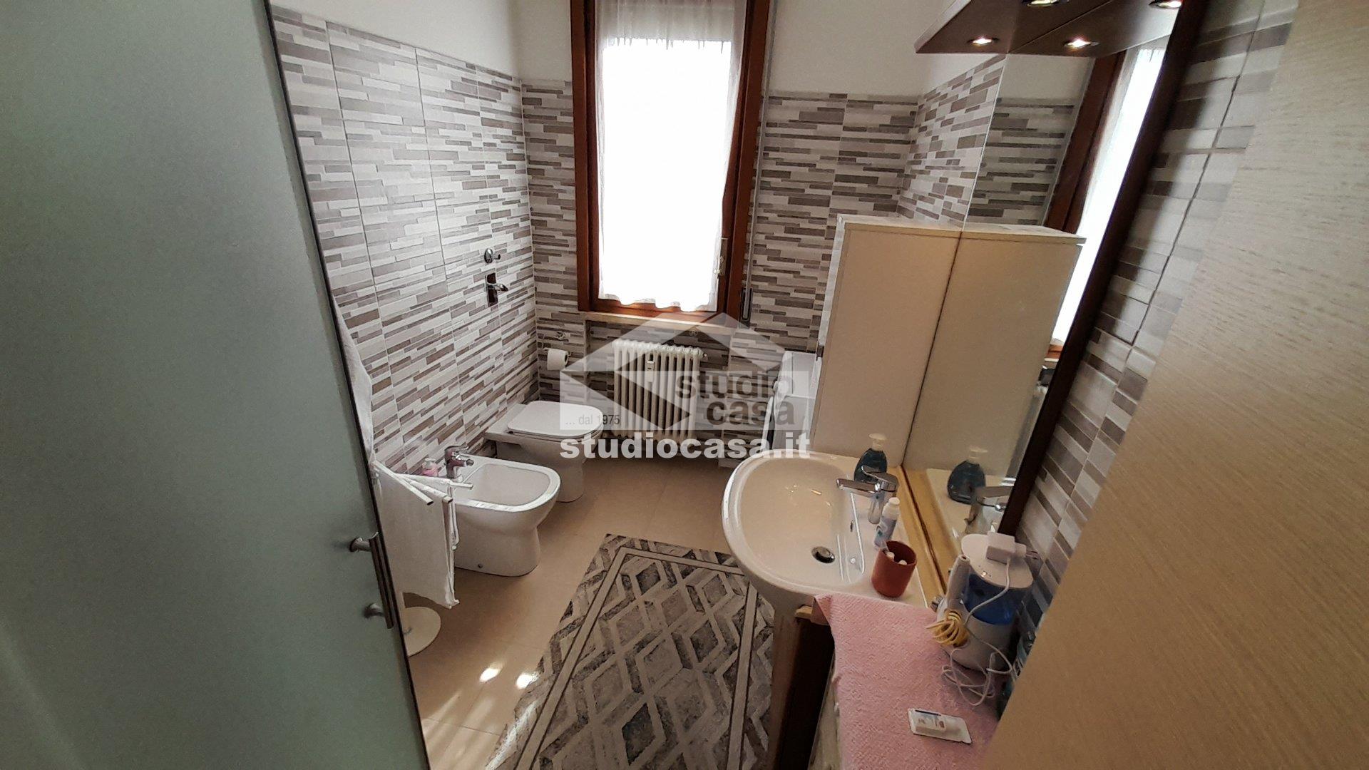 Appartamento in vendita a Rho