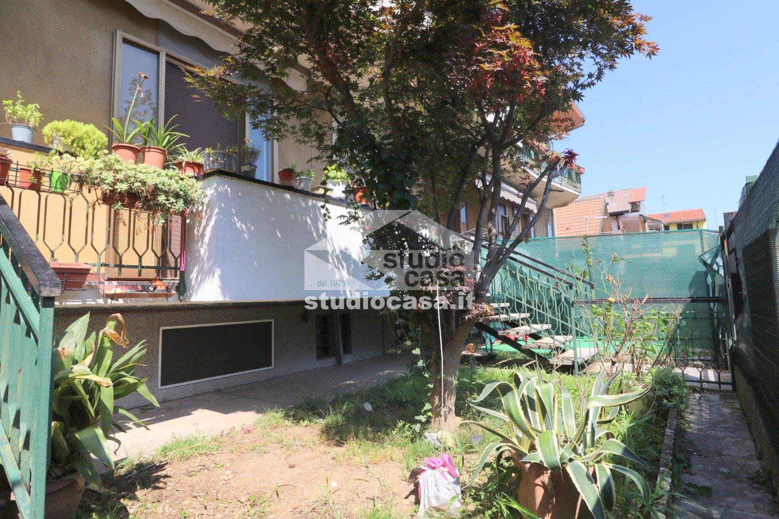 Casa Plurifamiliare in vendita a Rho