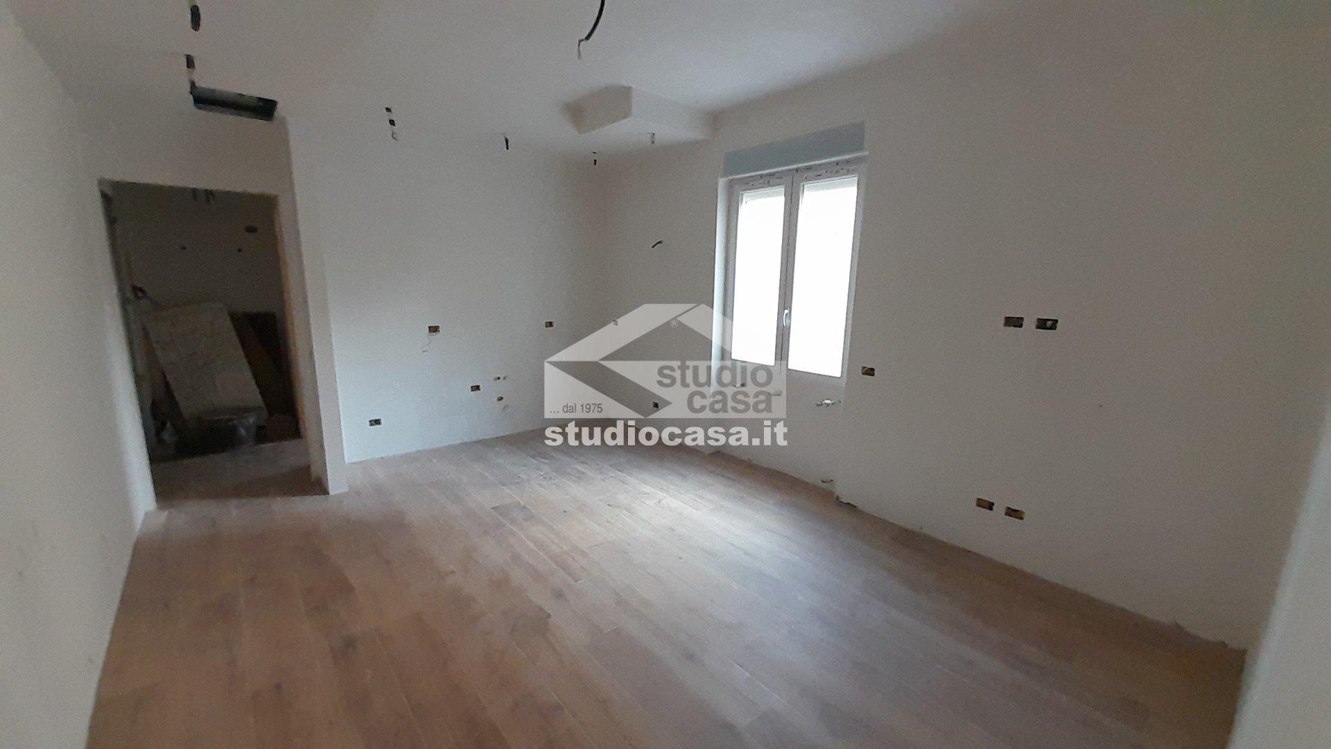 Appartamento in vendita a Rho