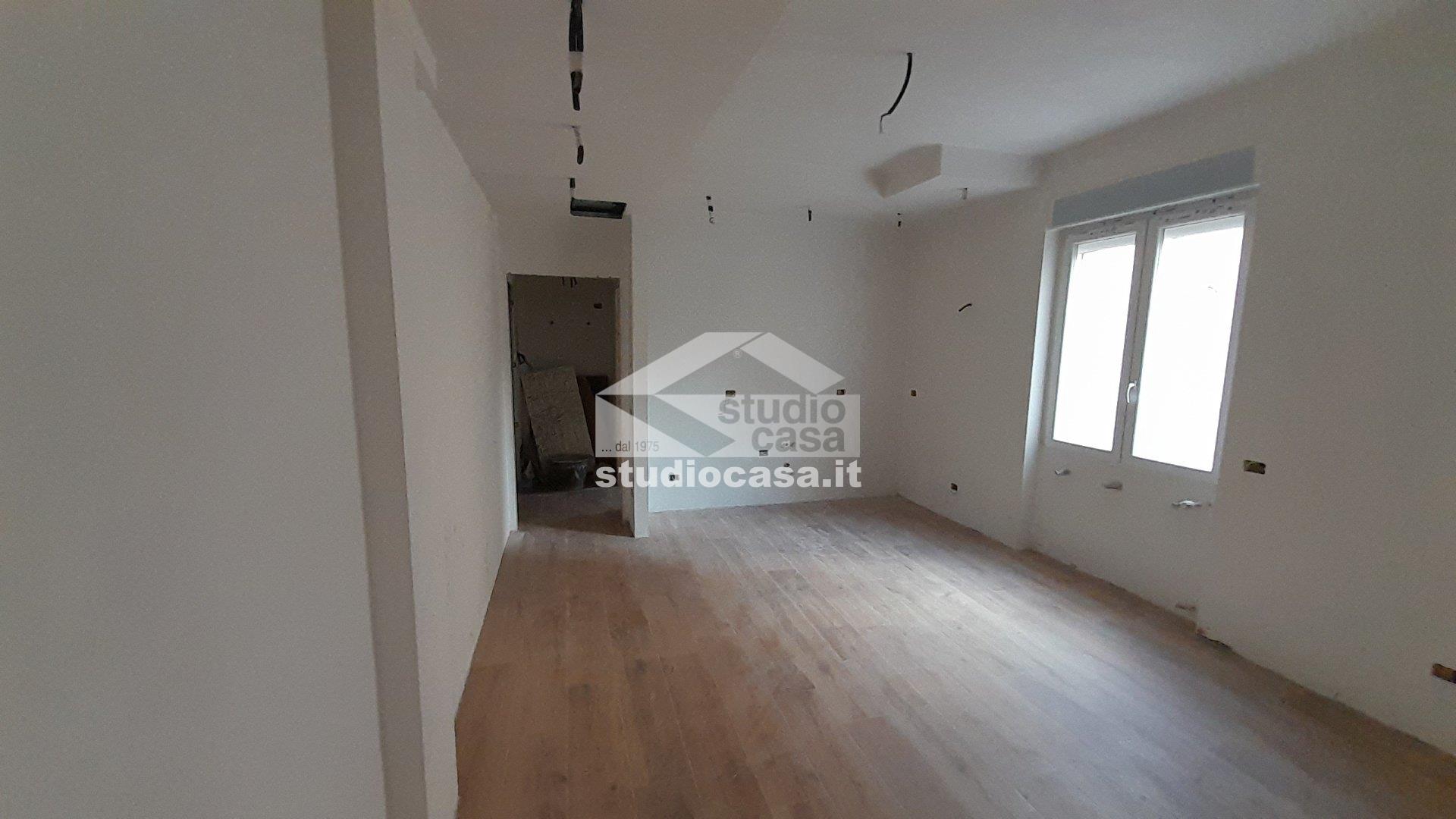 Appartamento in vendita a Rho