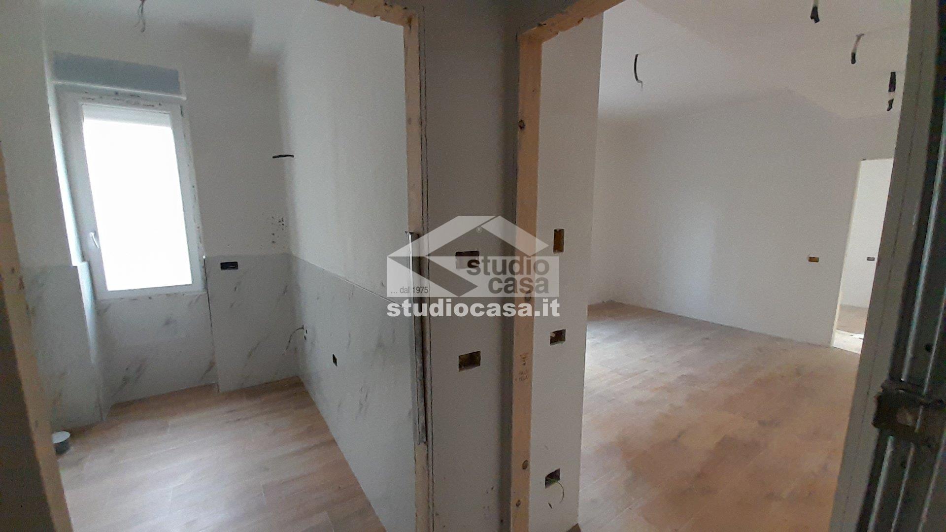 Appartamento in vendita a Rho