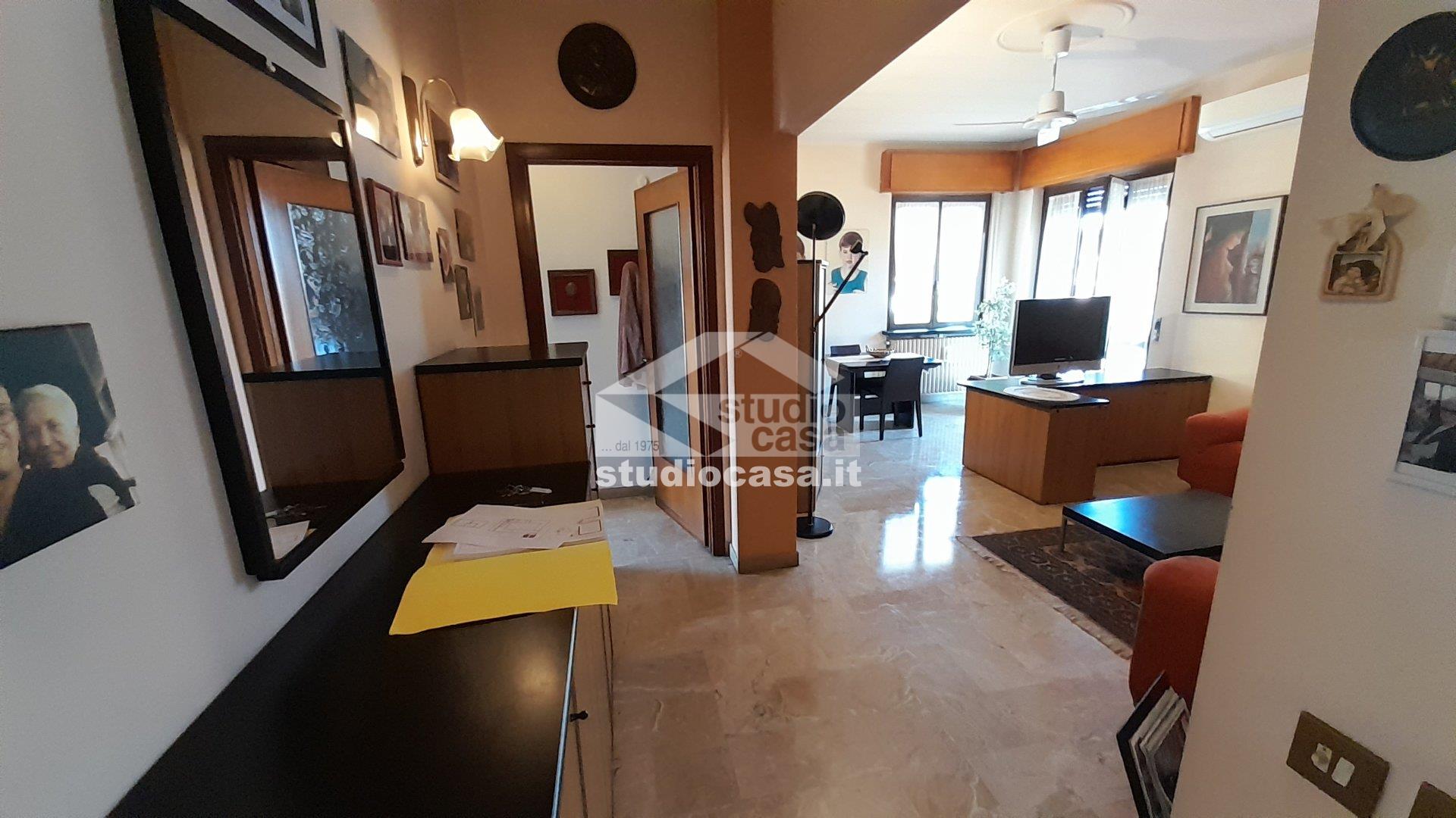 Appartamento in vendita a Rho