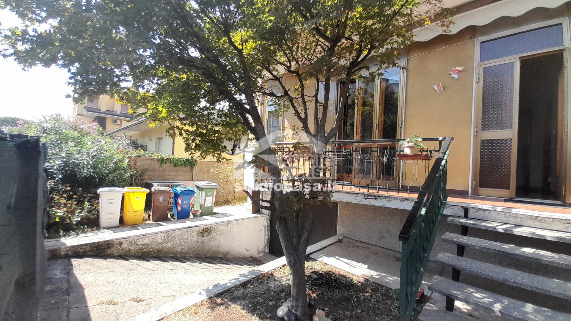 Casa Plurifamiliare in vendita a Rho
