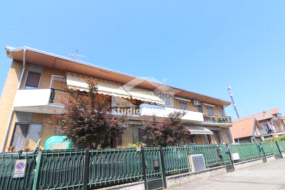 Casa Plurifamiliare in vendita a Rho