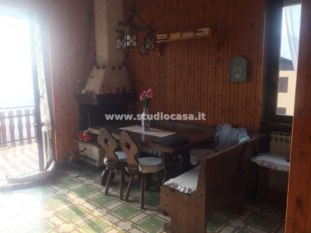 Appartamento in vendita a Costa Serina