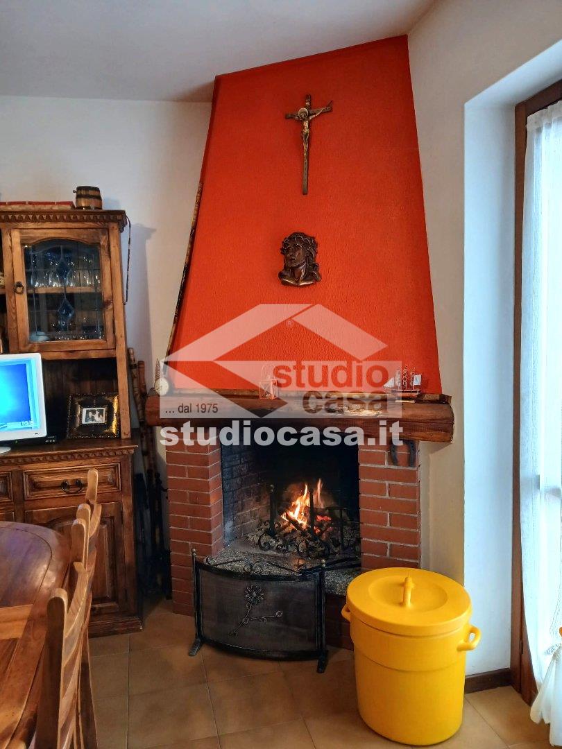 Appartamento in vendita a Costa Serina