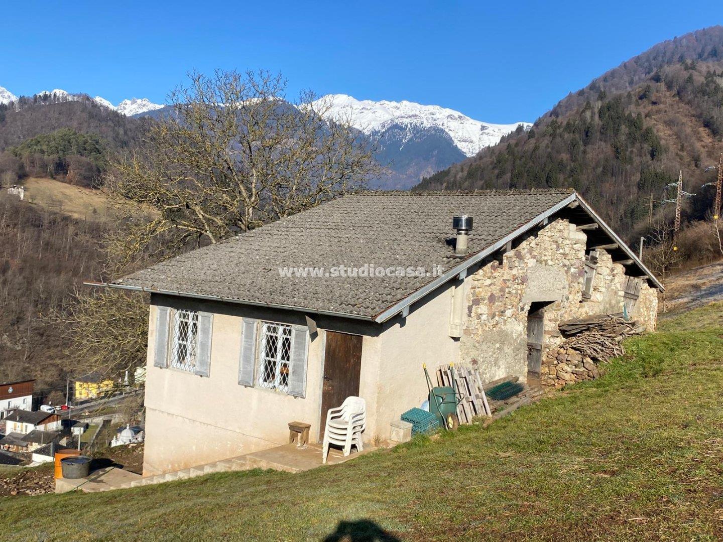 Casa Rustica in vendita a Olmo al Brembo