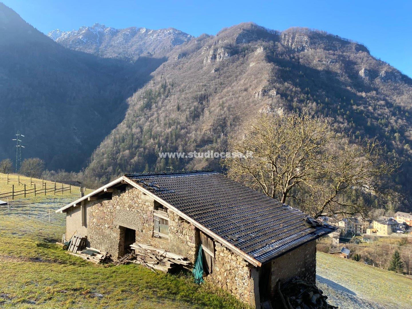 Casa Rustica in vendita a Olmo al Brembo