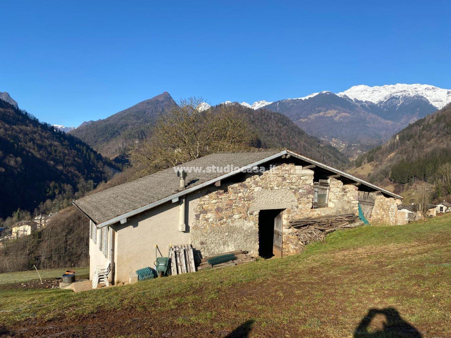 Casa Rustica in vendita a Olmo al Brembo