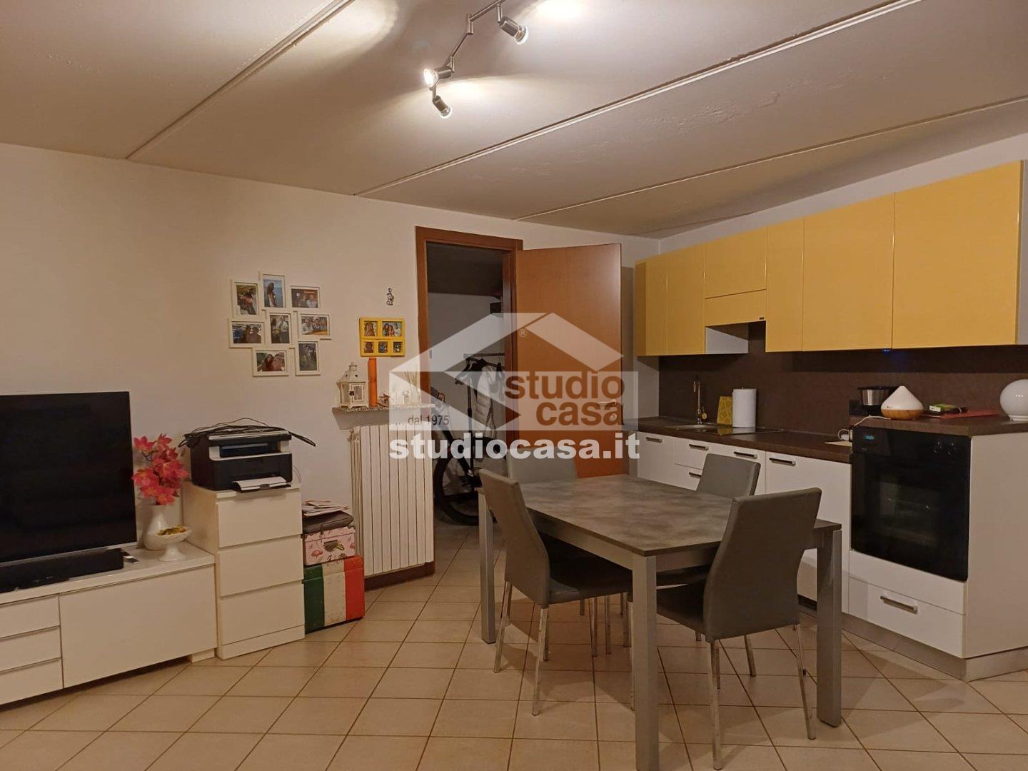 Villa a schiera di testa in vendita a Zogno