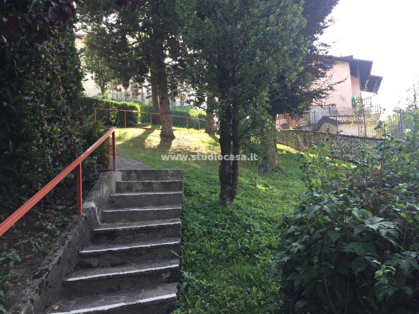 Appartamento in vendita a Costa Serina