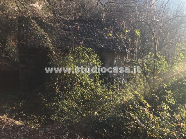 Casa Rustica in vendita a San Giovanni Bianco