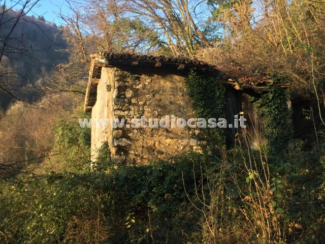 Casa Rustica in vendita a San Giovanni Bianco