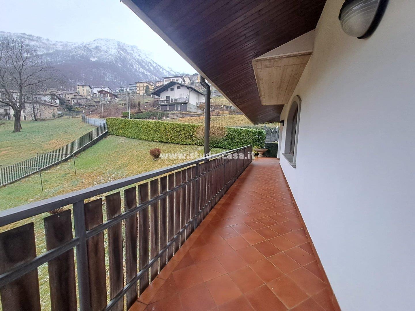 Villa Unifamiliare in vendita a Oltre il Colle