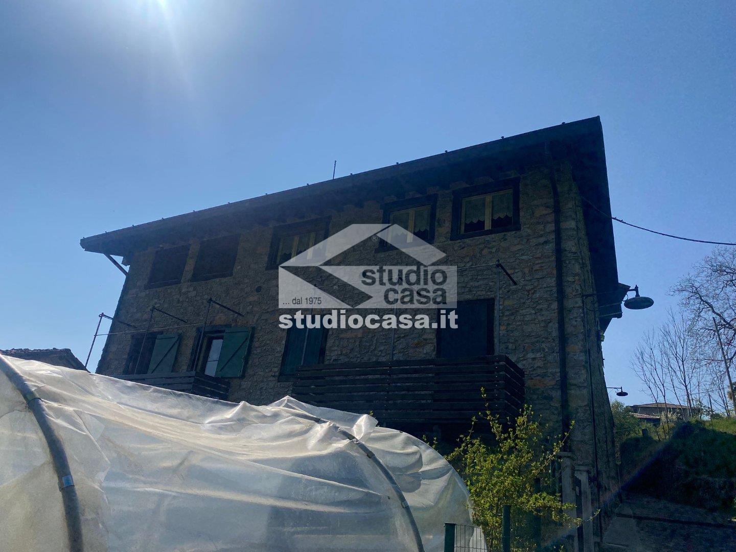Appartamento in vendita a Costa Serina
