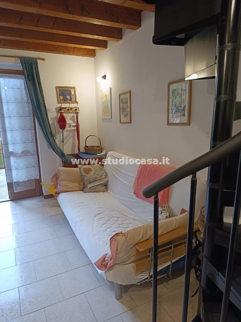 Villa a schiera in vendita a Algua