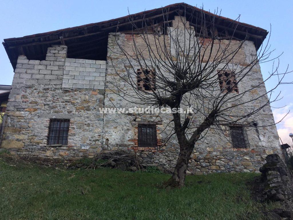 Casa Rustica in vendita a San Giovanni Bianco