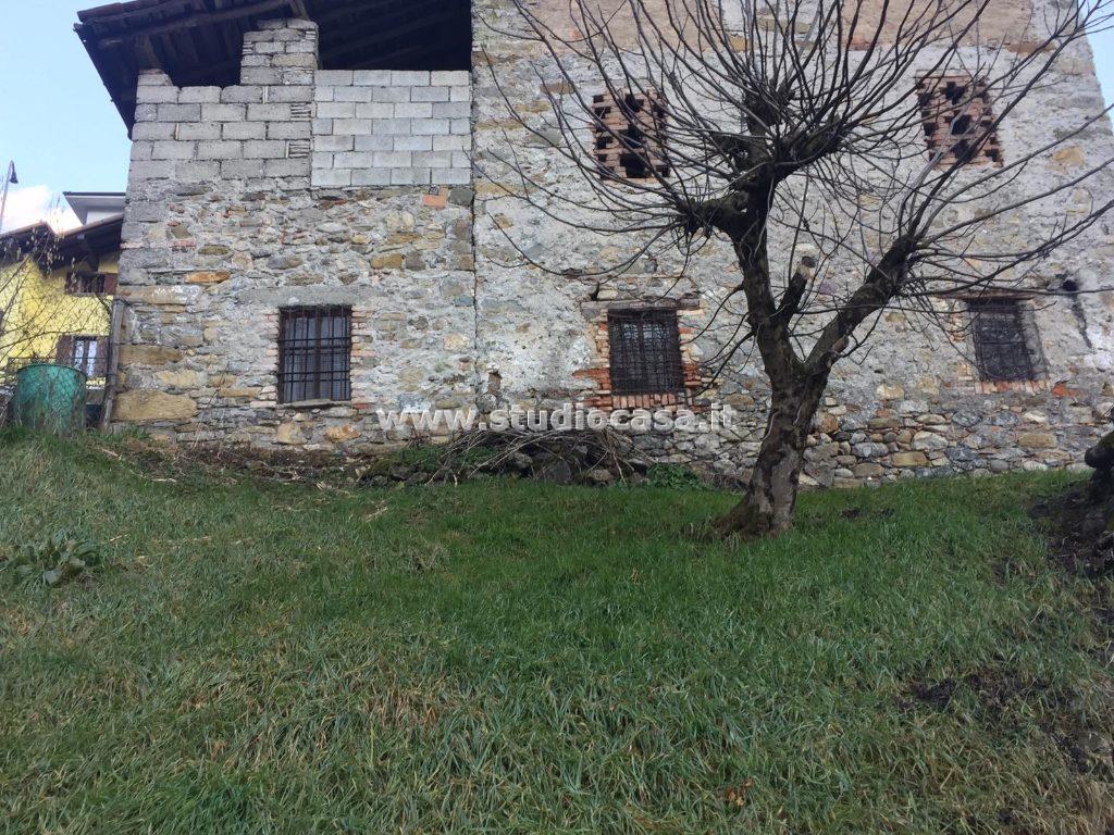 Casa Rustica in vendita a San Giovanni Bianco