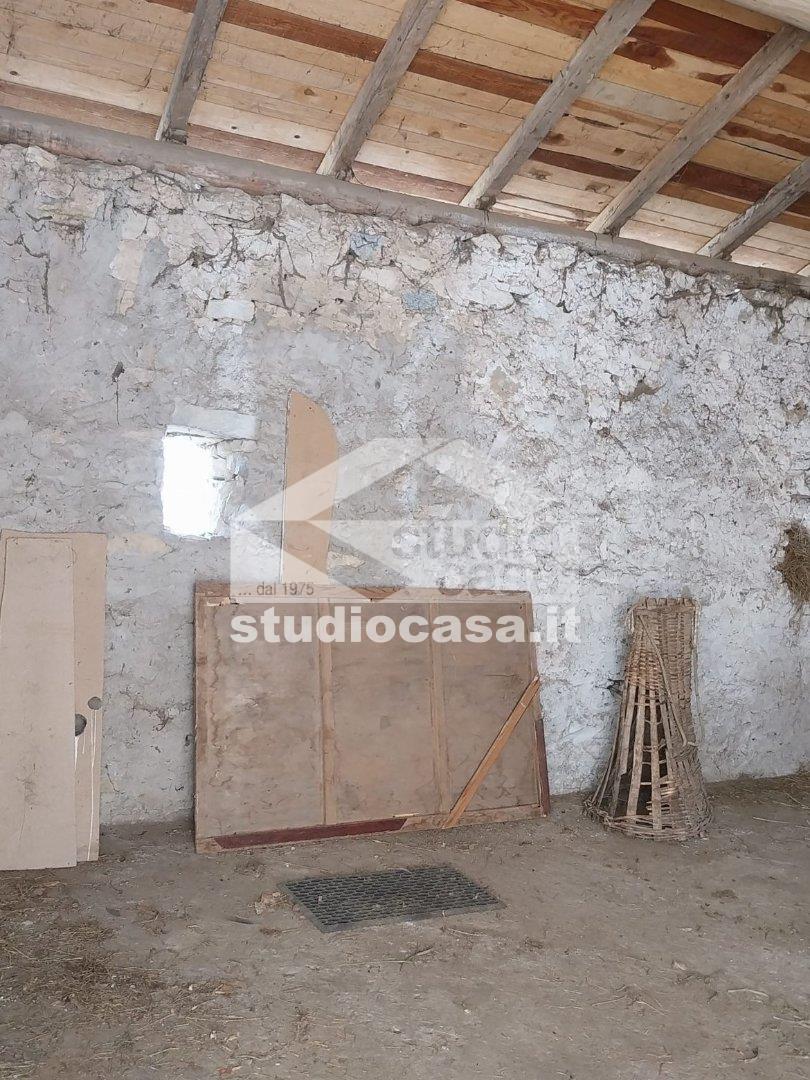 Casa Rustica in vendita a Dossena