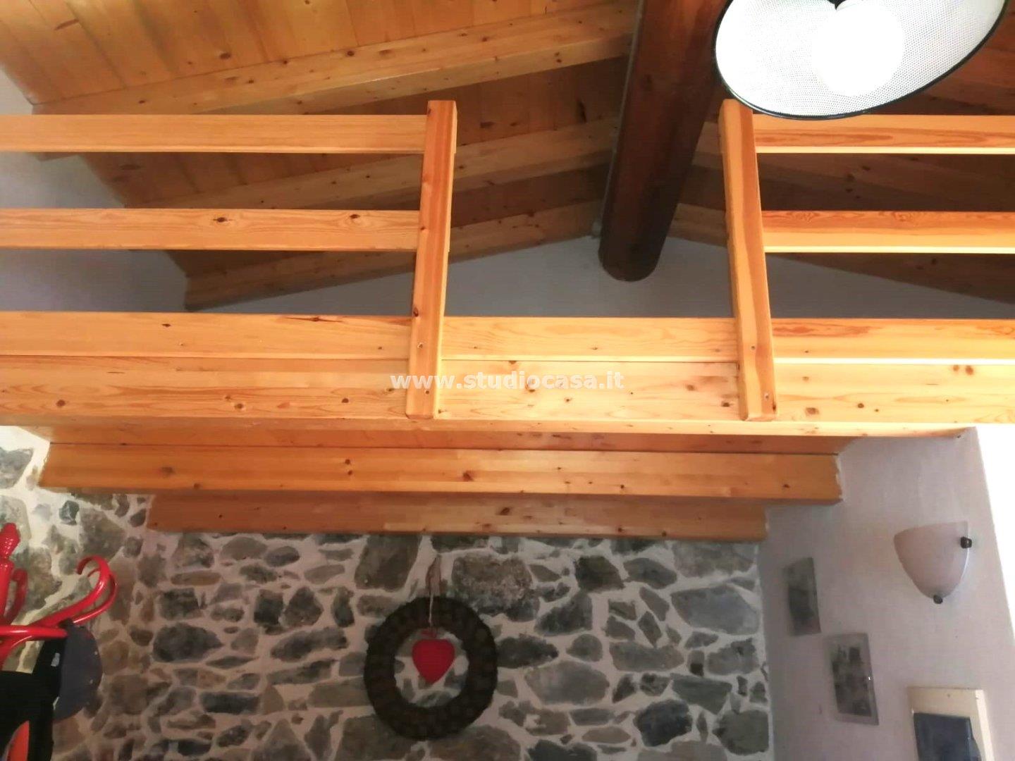 Casa Rustica in vendita a Oltre il Colle