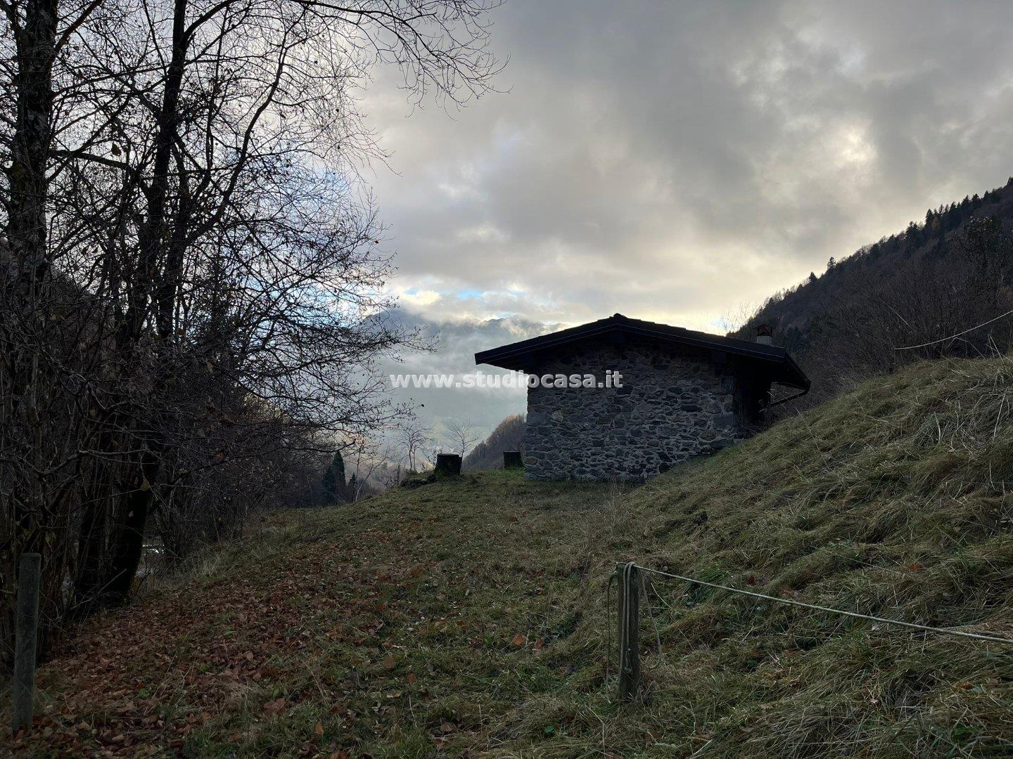 Casa Rustica in vendita a Oltre il Colle