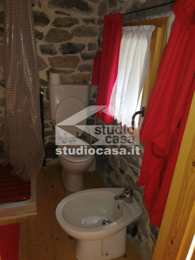 Casa Rustica in vendita a Oltre il Colle