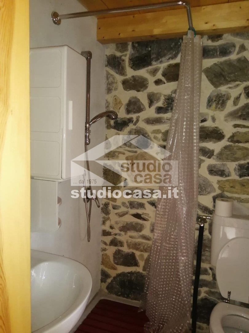 Casa Rustica in vendita a Oltre il Colle