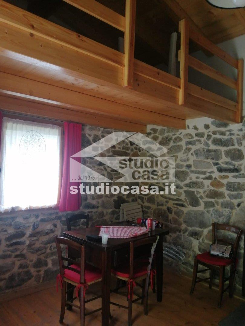 Casa Rustica in vendita a Oltre il Colle