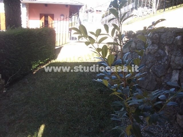 Appartamento in vendita a Costa Serina