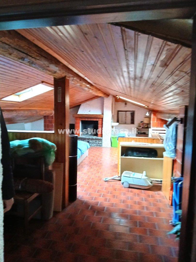 Appartamento in vendita a Costa Serina