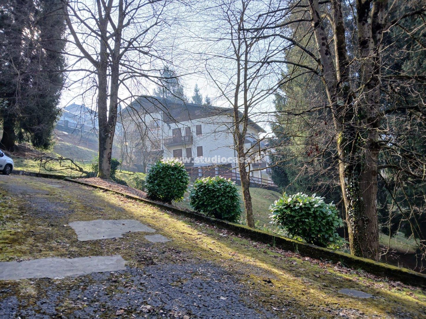 Appartamento in vendita a Costa Serina