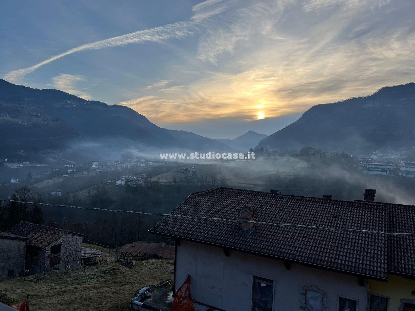 Villa Bifamiliare in vendita a Val Brembilla