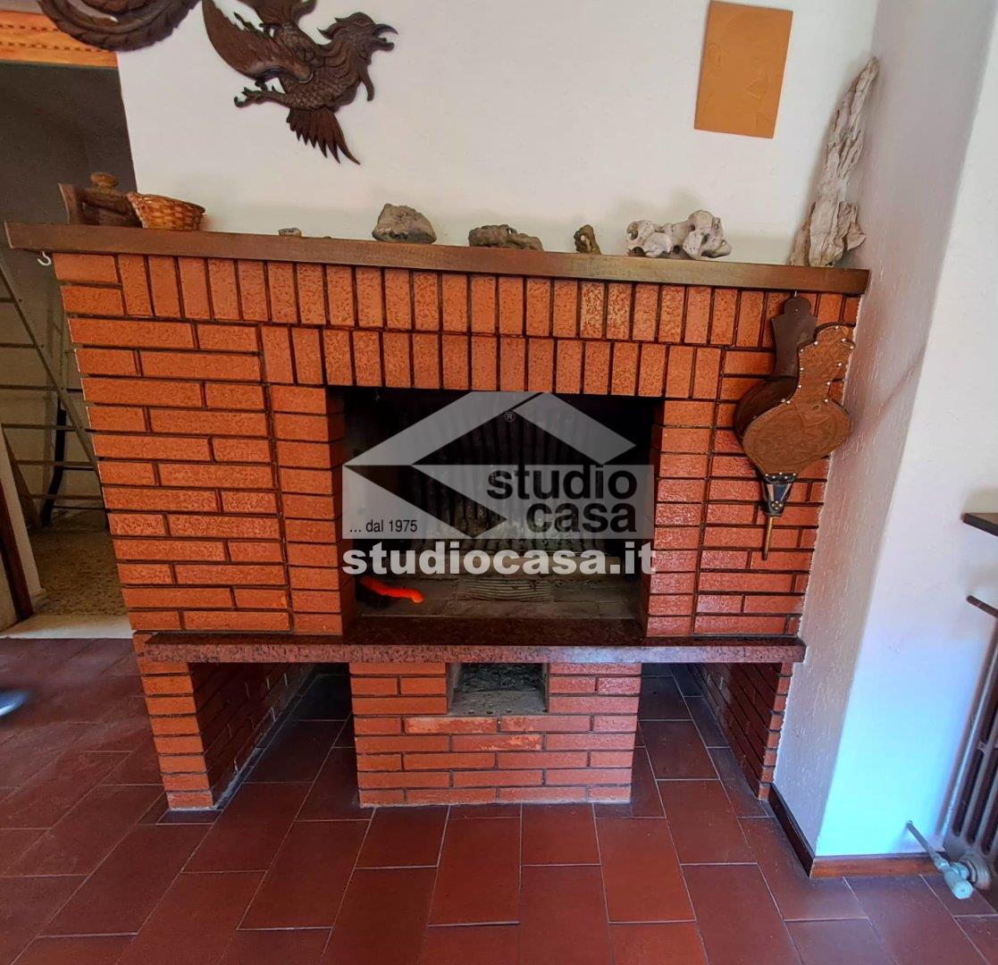 Casa Bifamiliare in vendita a Val Brembilla