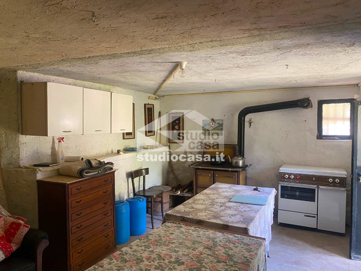 Casa Rustica in vendita a Val Brembilla