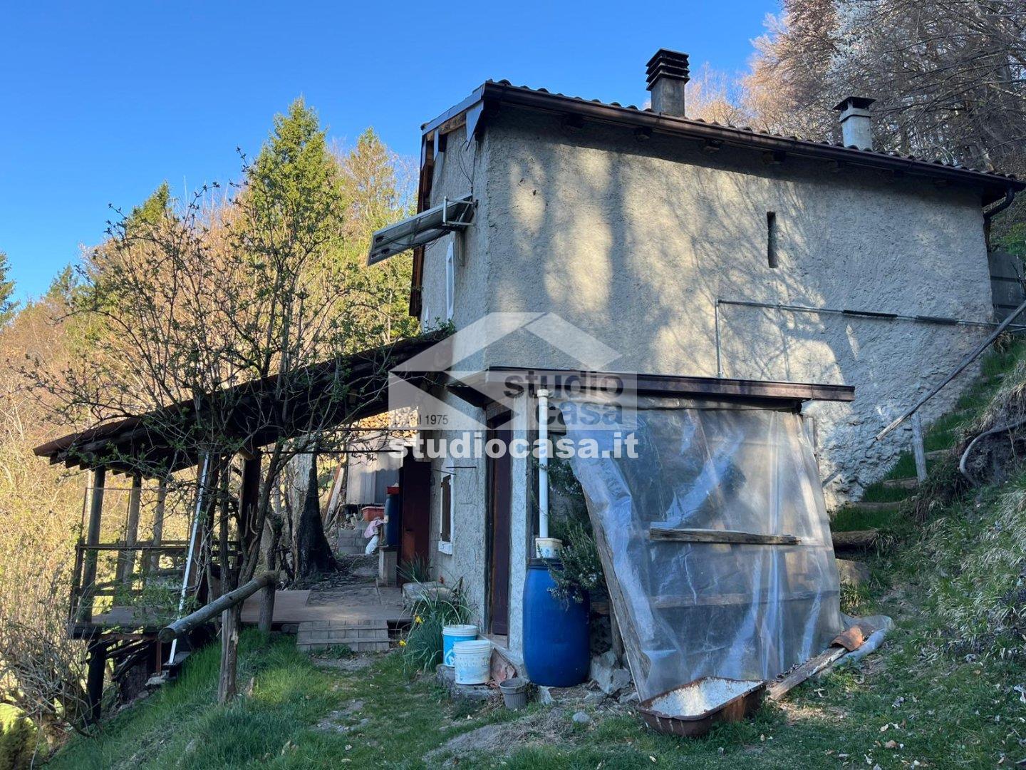 Casa Rustica in vendita a Dossena