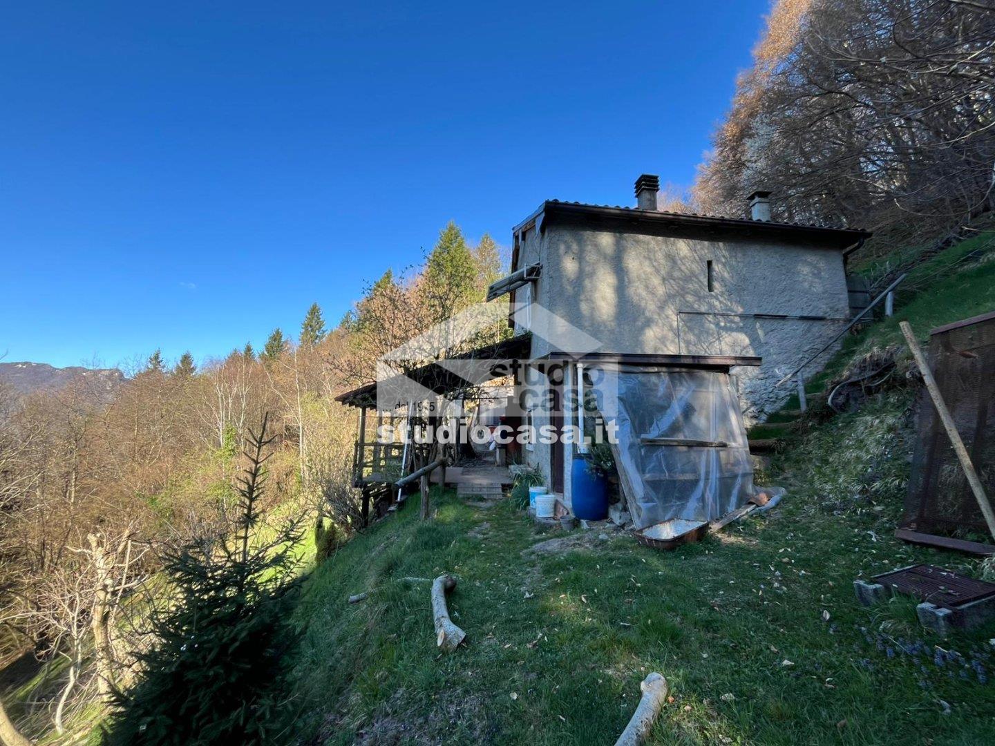 Casa Rustica in vendita a Dossena