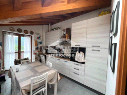 Appartamento in vendita a Serina