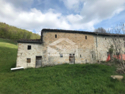 Casale in vendita a Dossena