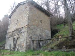 Casa Rustica in vendita a Val Brembilla