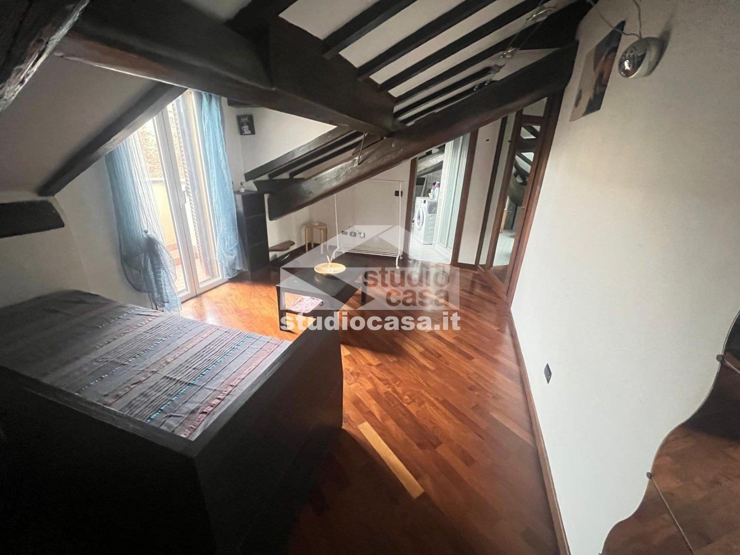 Mansarda in affitto a Milano