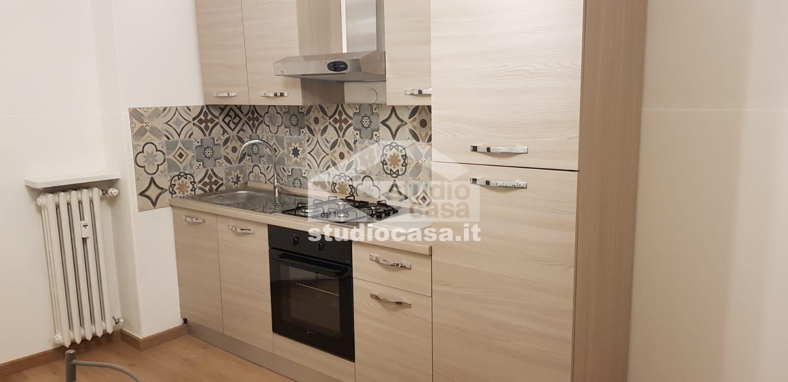 Stanza in Appartamento in affitto a Milano