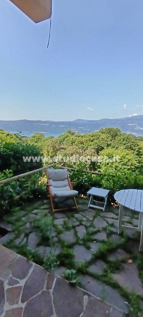 Villa a schiera in vendita a Laveno-Mombello