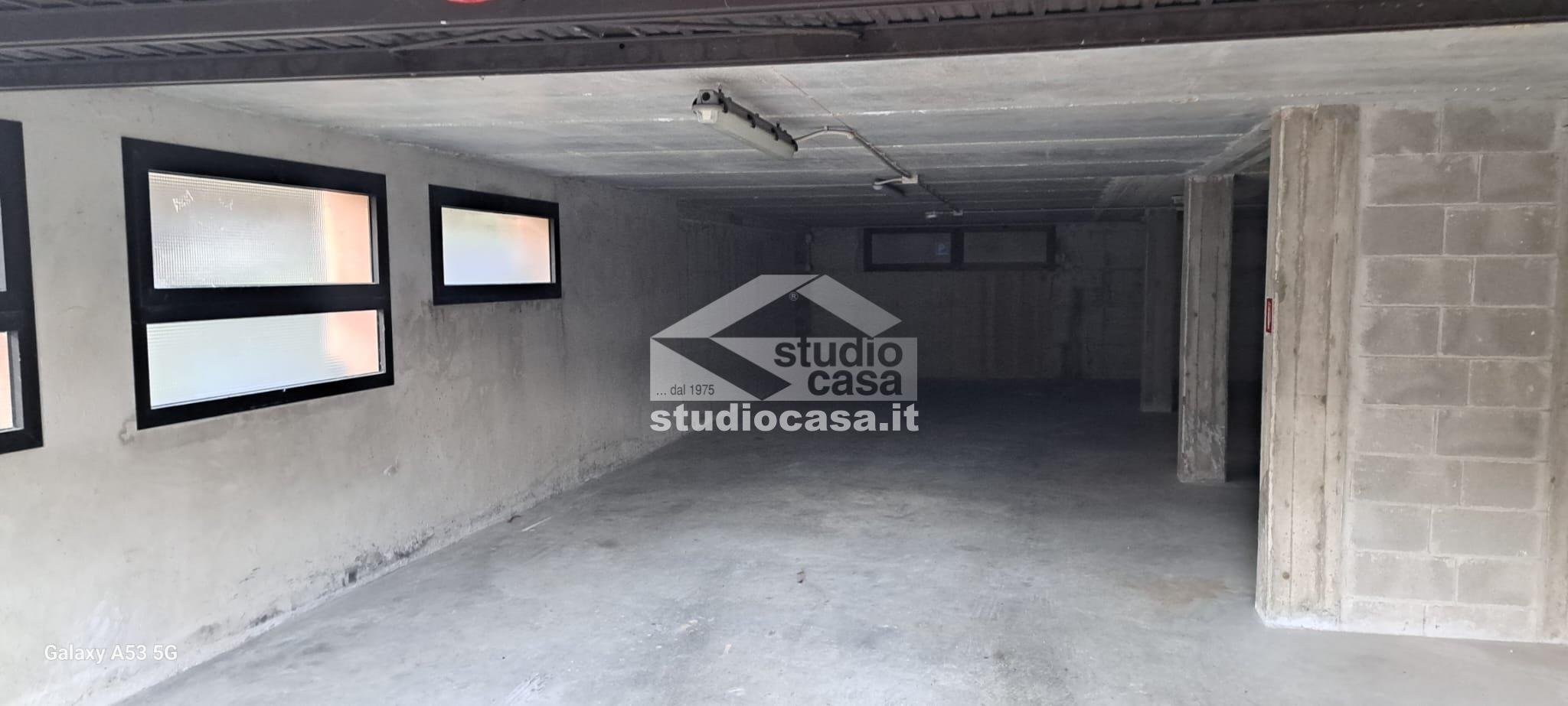 Box / Autorimessa in vendita a Vizzolo Predabissi