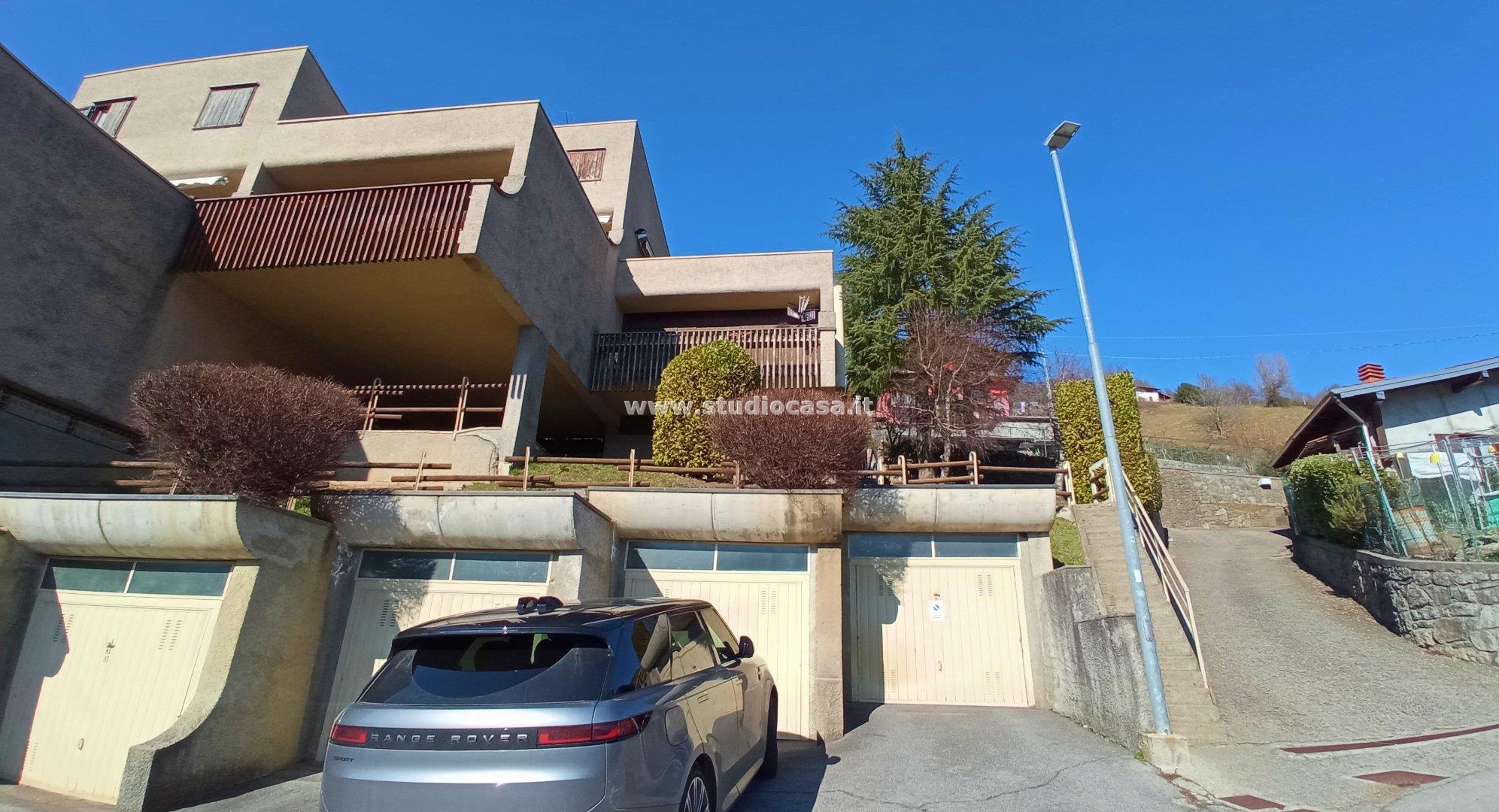 Appartamento in vendita a Gorno