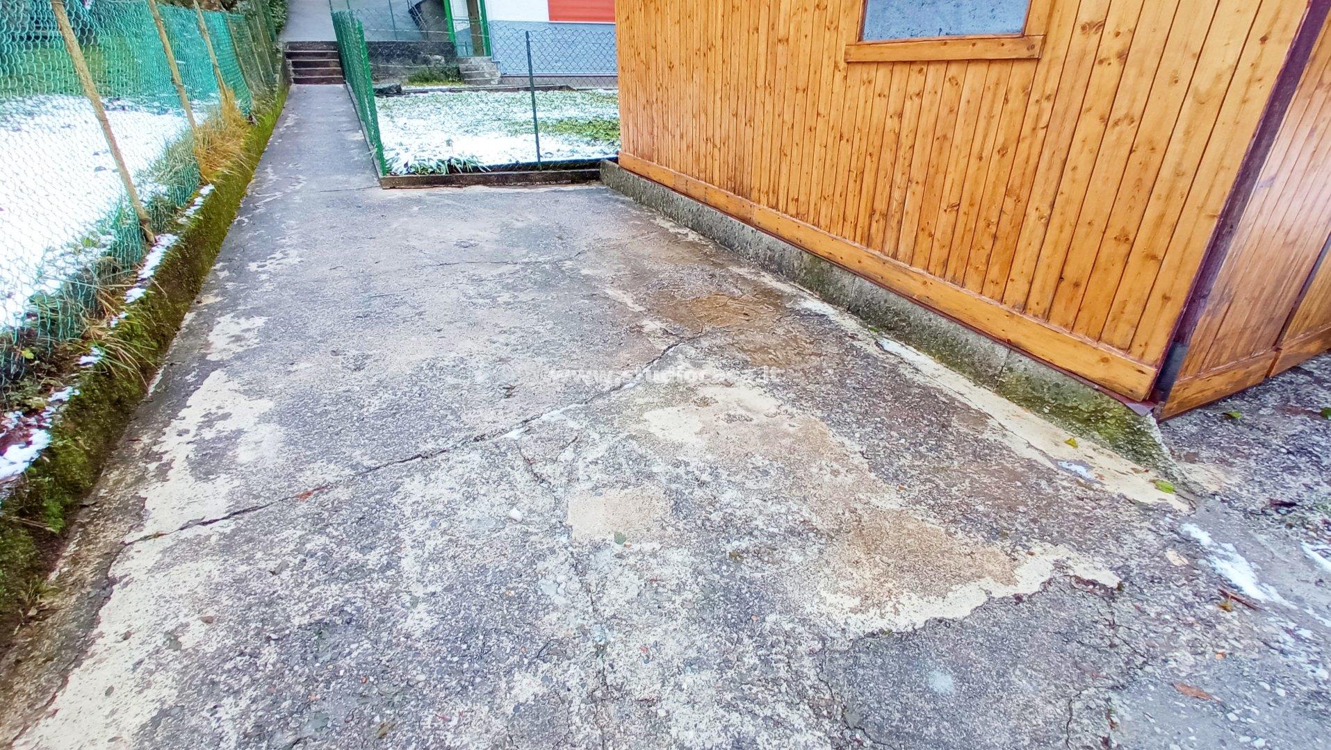 Appartamento in vendita a Gorno