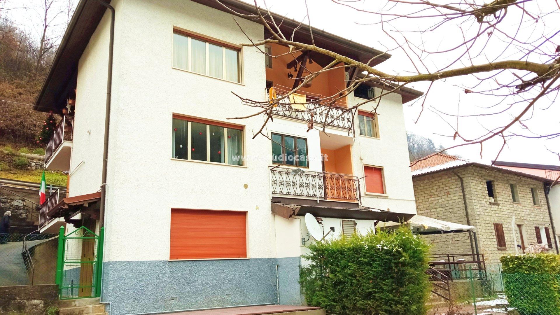 Appartamento in vendita a Gorno